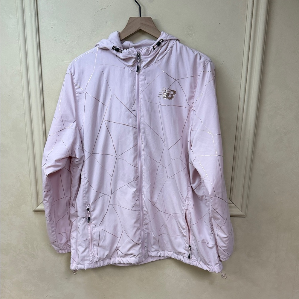 New Balance Women's Impact Exclusive Light Weight Hoodie Jacket